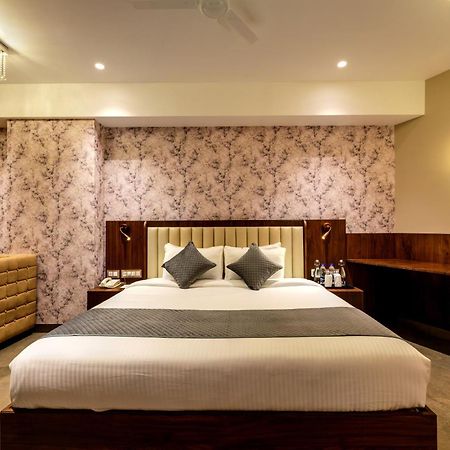 Sundex Hotel Thanjavur Exterior foto